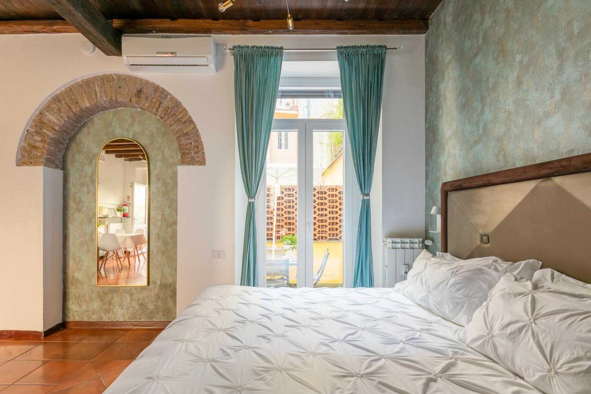 Quiet Trevi Fountain Apartment With Patio And Backyard Roma Exterior foto